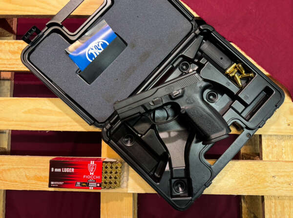PISTOLET FN FNP9