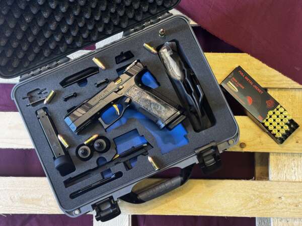 PISTOLET LAUGO ARMS ALIEN REMUS