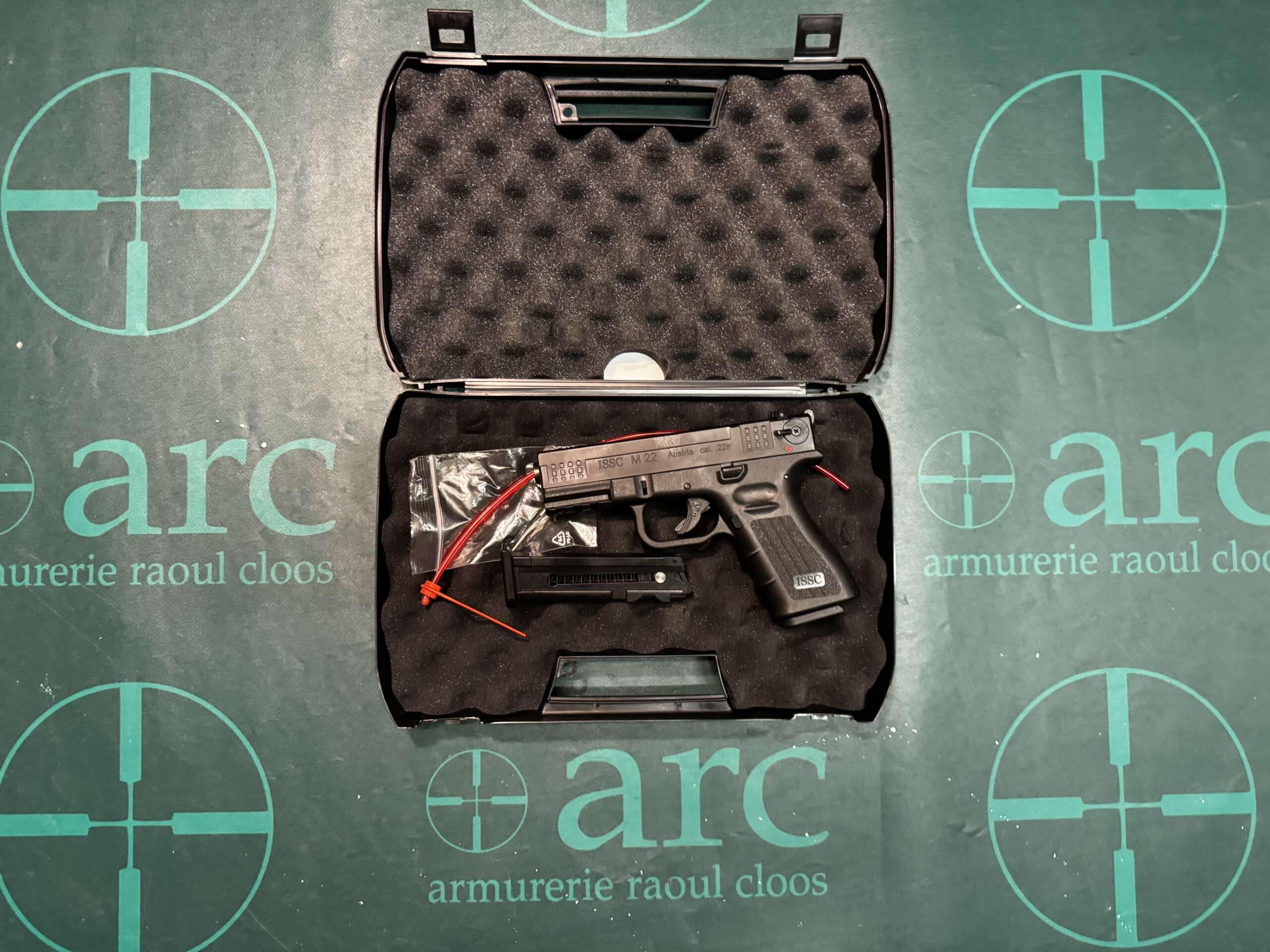 PISTOLET ISSC M22