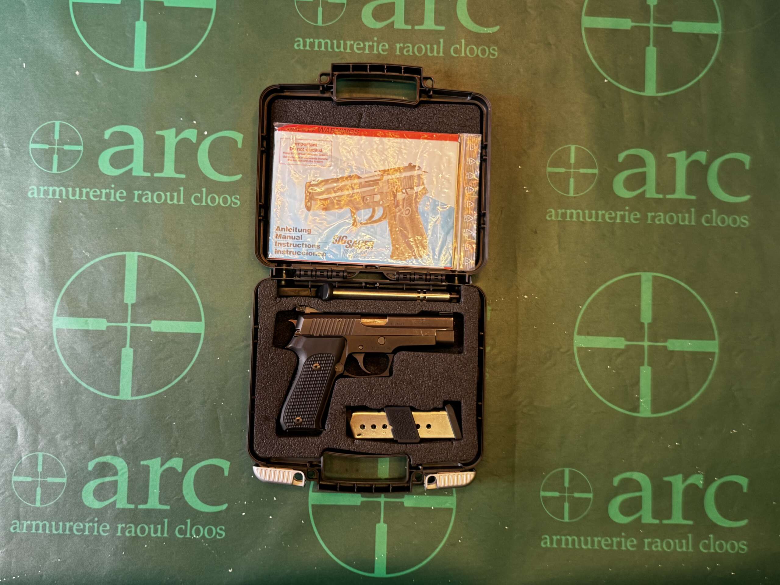 PISTOLET SIG SAUER P220
