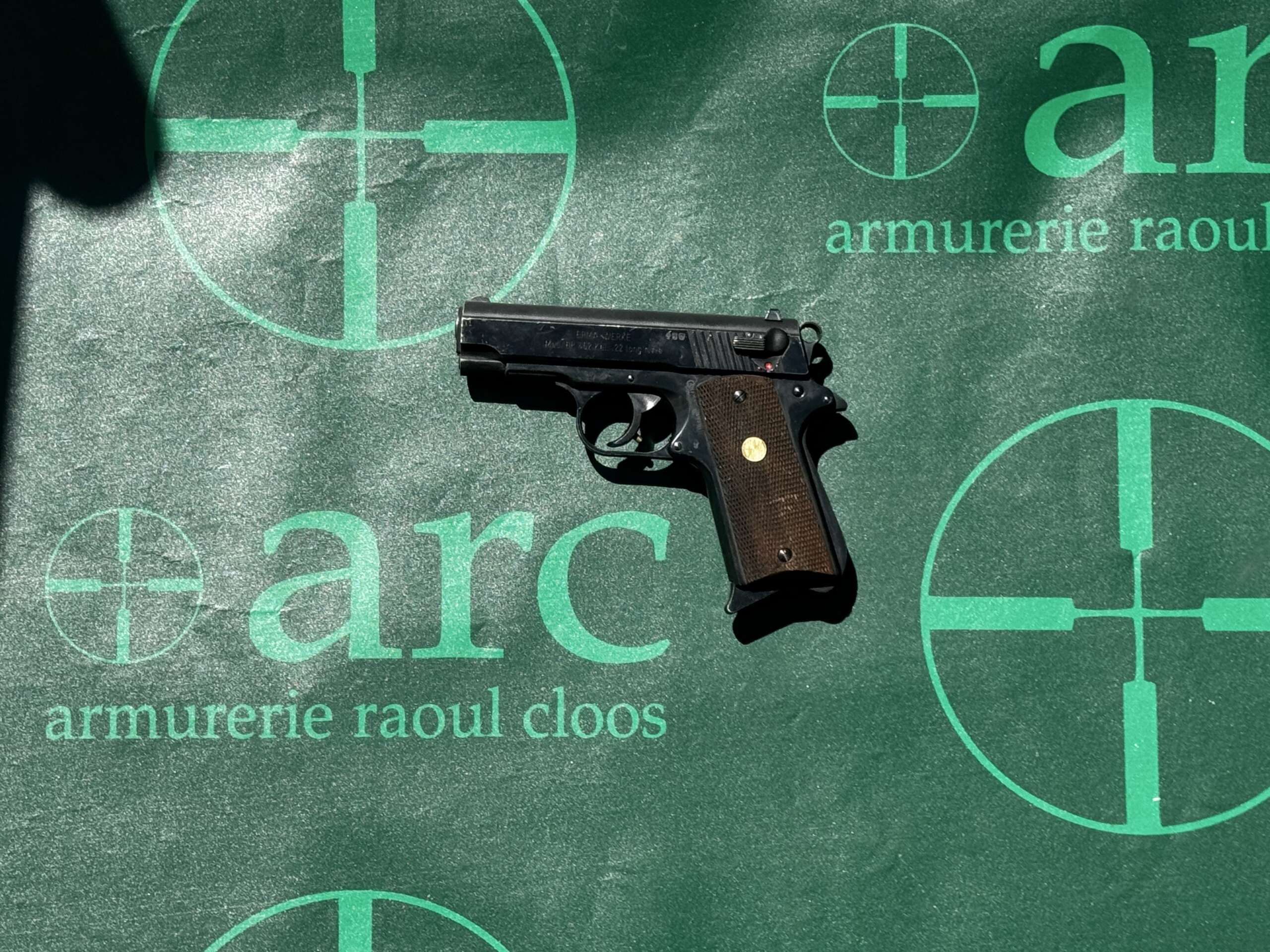 PISTOLET ERMA EP452