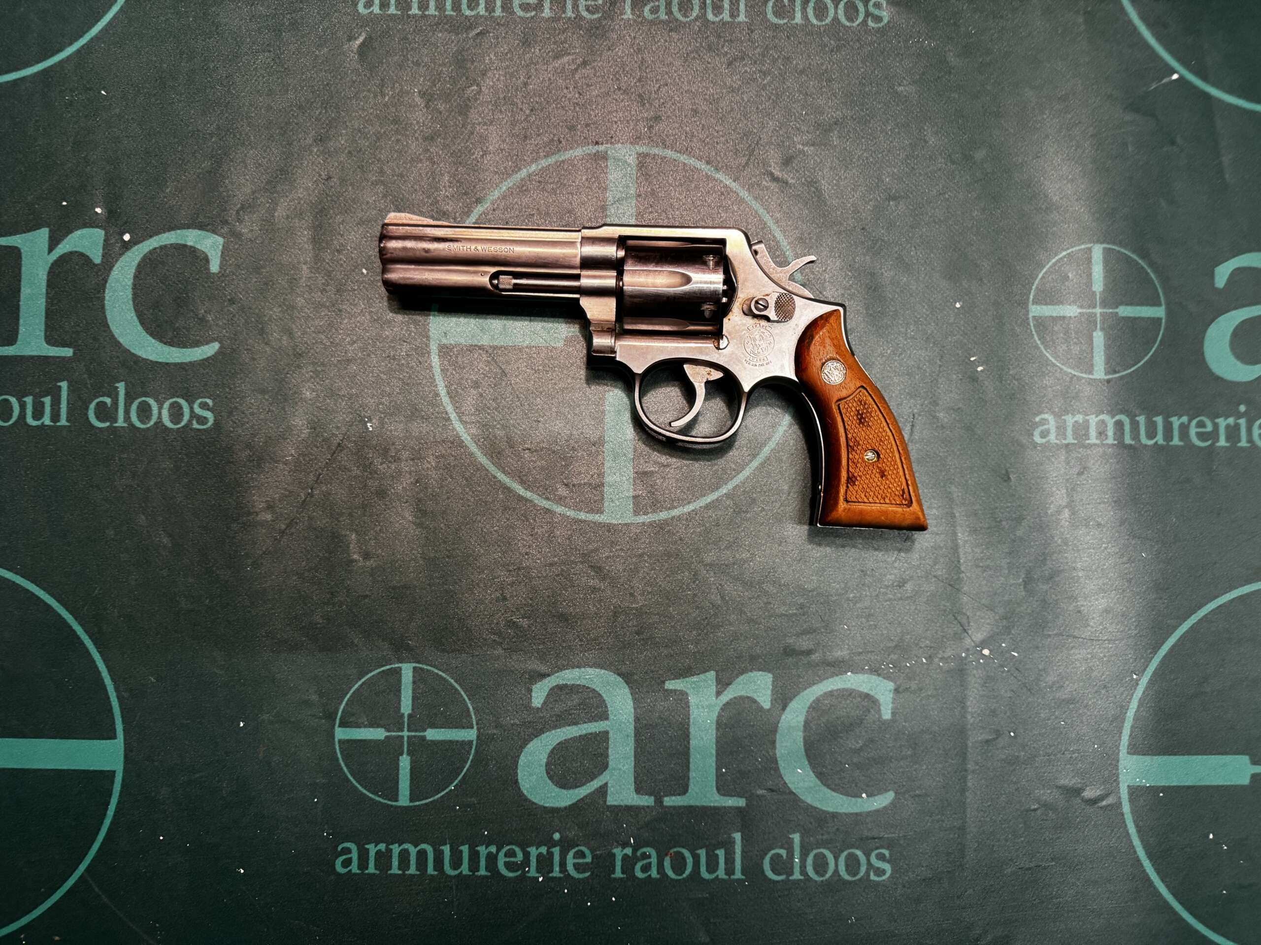 REVOLVER SMITH&WESSON 681-1