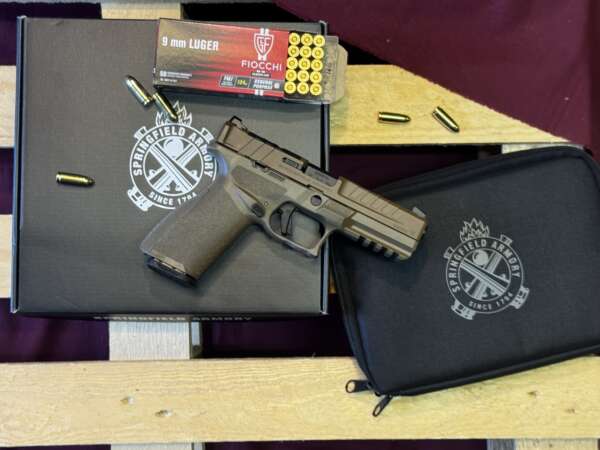 PISTOLET SPRINGFIELD ARMORY ECHELON ALL FDE