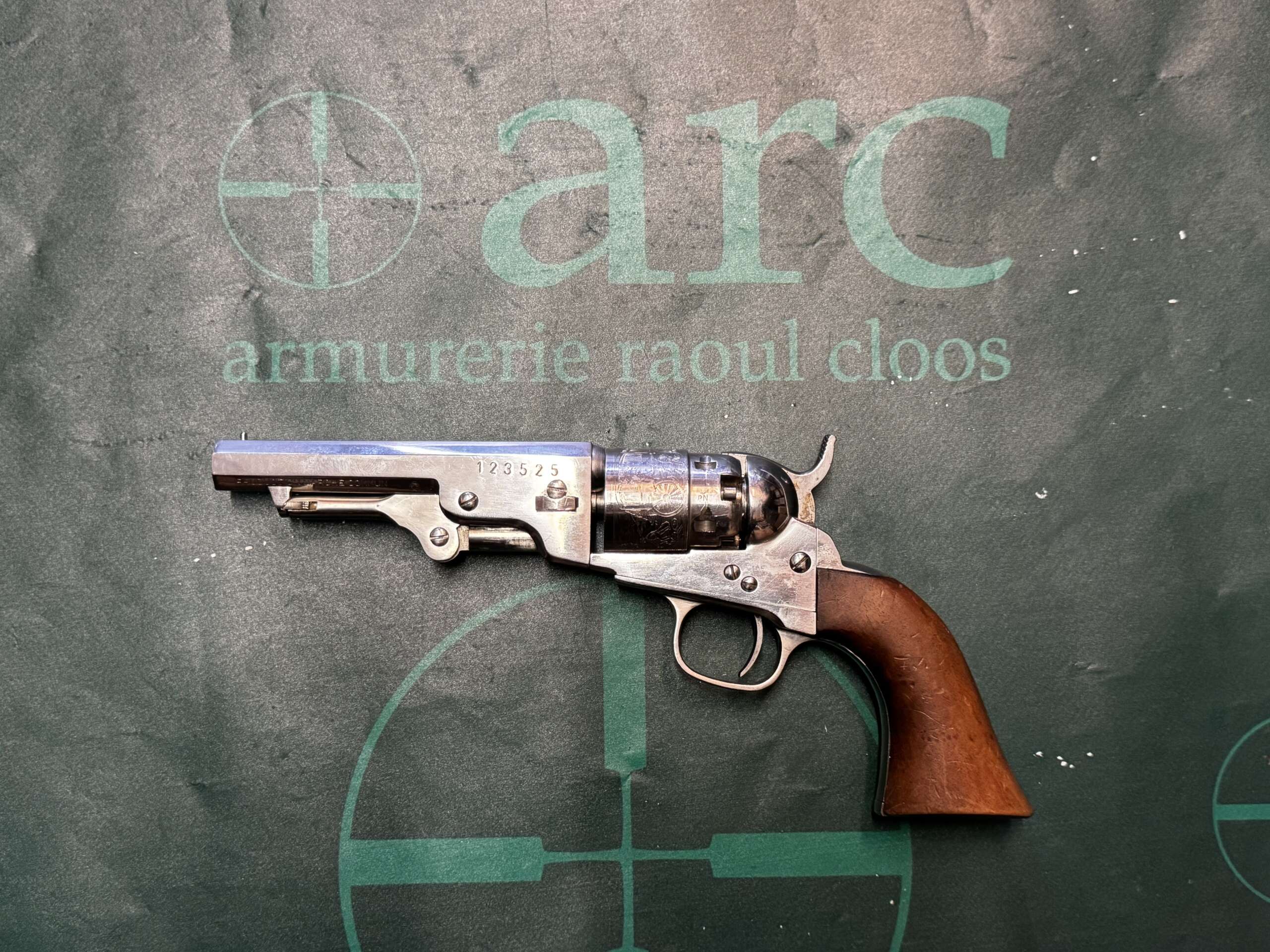 REVOLVER SAINT-ETIENNE POUDRE NOIR