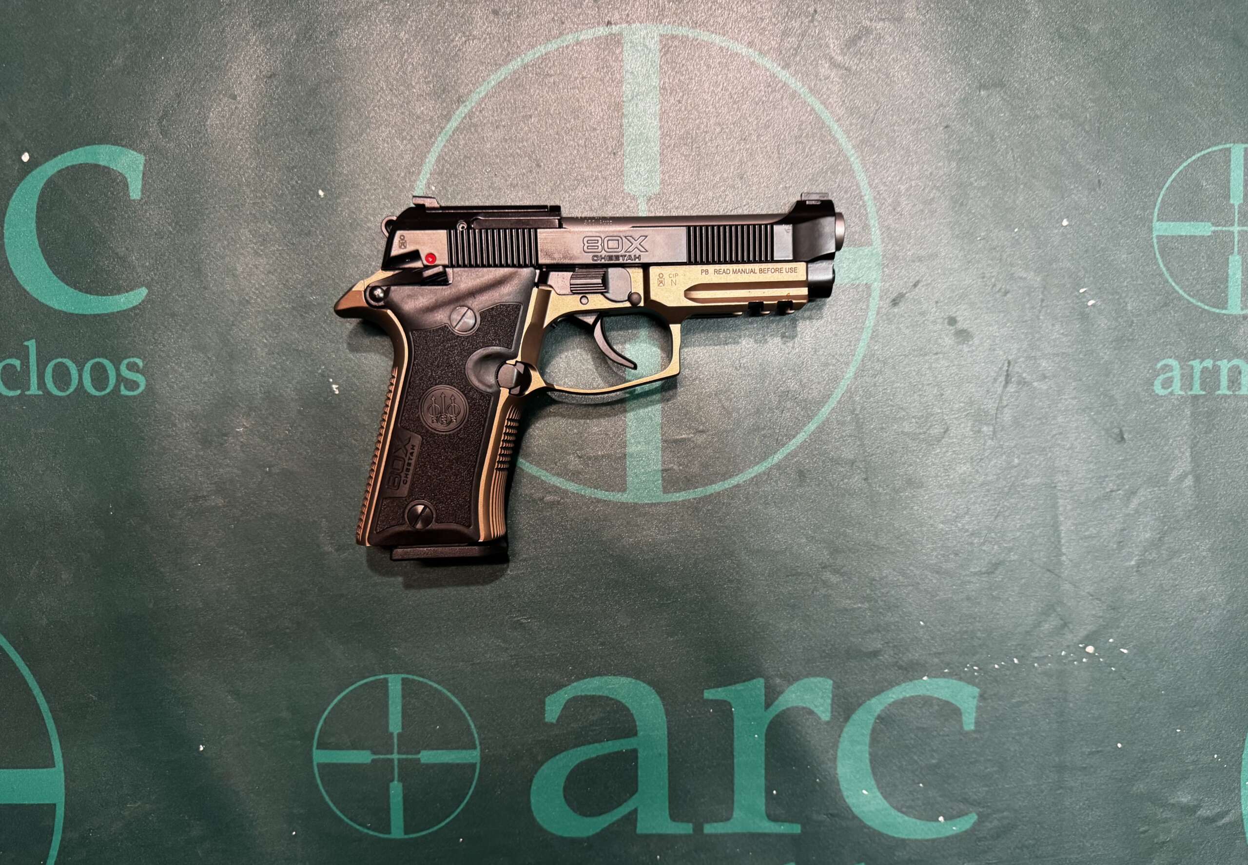 PISTOLET BERETTA 80X