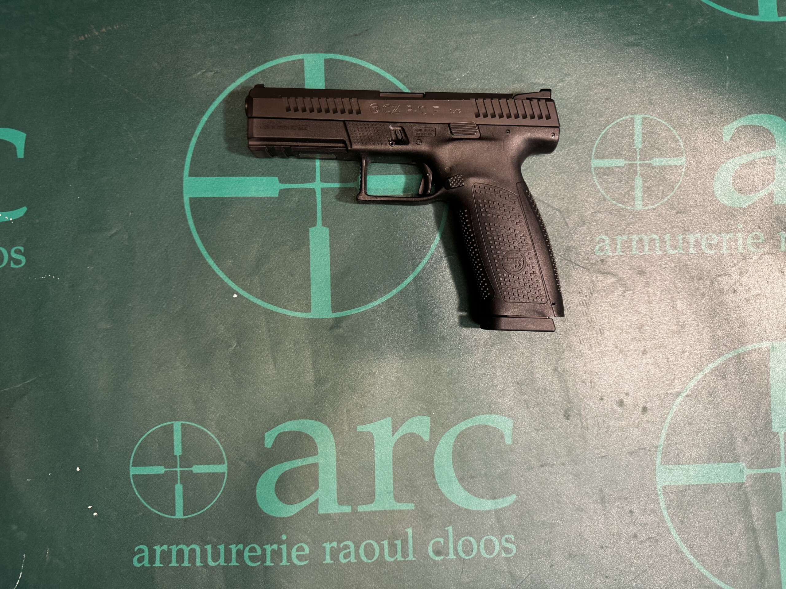 PISTOLET CZ P-10F
