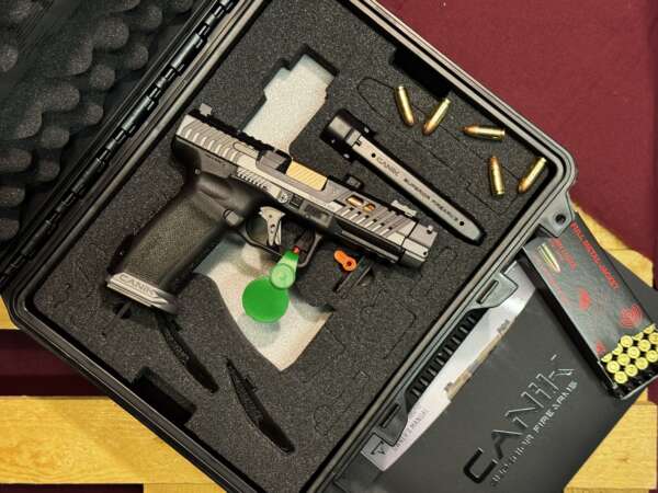 PISTOLET CANIK TP9 TARAN TACTICAL COMBAT SMOKE