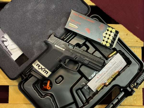 PISTOLET RUGER RXM MAGPUL