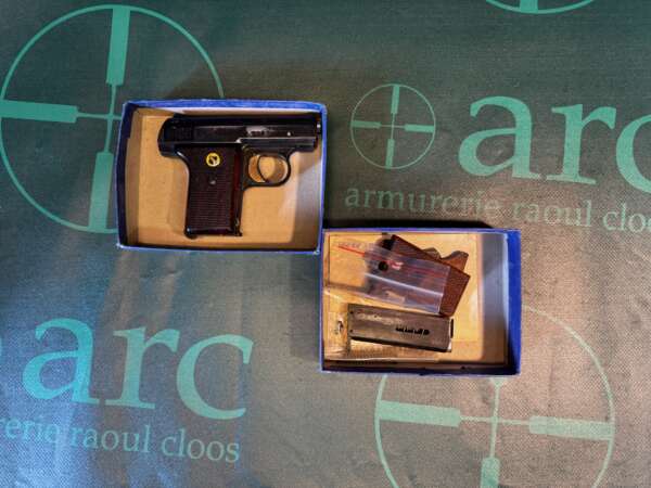 PISTOLET RECK P8